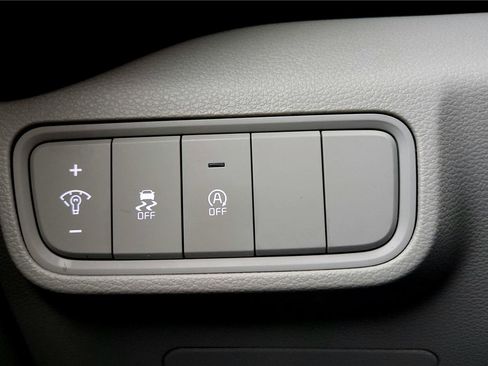 Used 2023 Kia Soul LX image 29