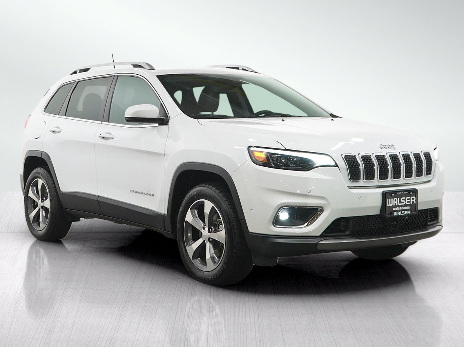 Used 2019 Jeep Cherokee Limited w/ Luxury Group AWD/4WD image 7