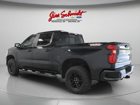 Used 2019 Chevrolet Silverado 1500 LT Trail Boss AWD/4WD image 3