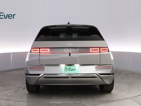 Used 2024 Hyundai Ioniq 5 Limited image 15