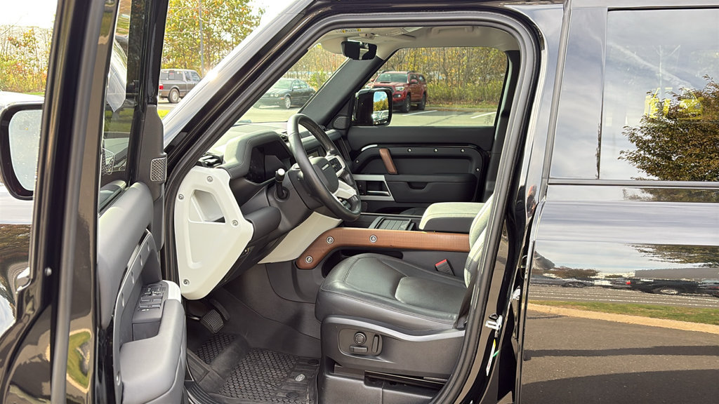 Certified 2024 Land Rover Defender 110 S AWD/4WD image 12