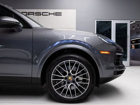 Certified 2023 Porsche Cayenne AWD/4WD image 11