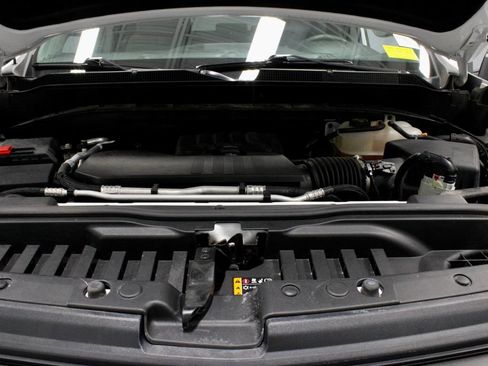 Used 2023 Chevrolet Silverado 1500 Custom AWD/4WD image 16
