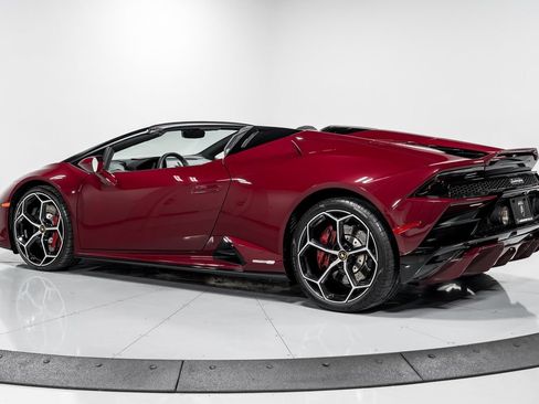 Used 2022 Lamborghini Huracan EVO RWD image 5