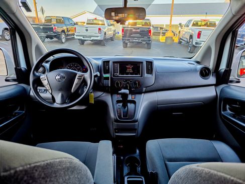 Used 2021 Nissan NV200 SV w/ Sliding Door Glass Package FWD image 2