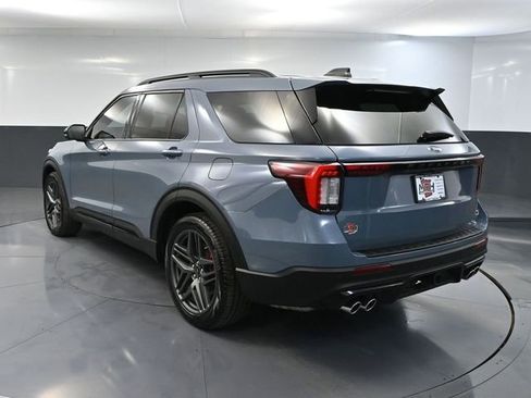 Used 2025 Ford Explorer ST AWD/4WD image 8