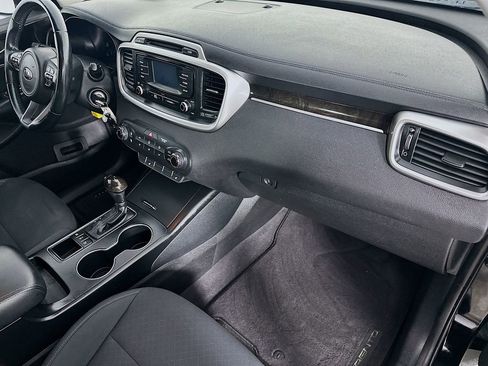 Used 2016 Kia Sorento AWD w/ LX Convenience Package image 28