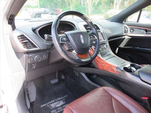 Used 2019 Lincoln Nautilus Reserve FWD image 16