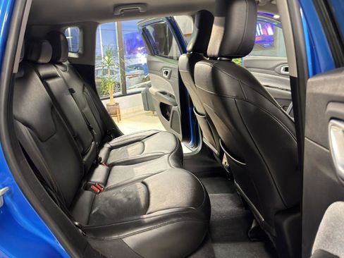 Used 2022 Jeep Compass Latitude image 39