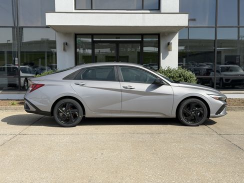 New 2026 Hyundai Elantra Sport FWD image 3