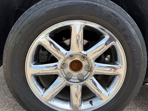 Used 2012 GMC Yukon Denali RWD image 27