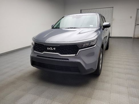 Used 2023 Kia Sorento LX FWD image 15