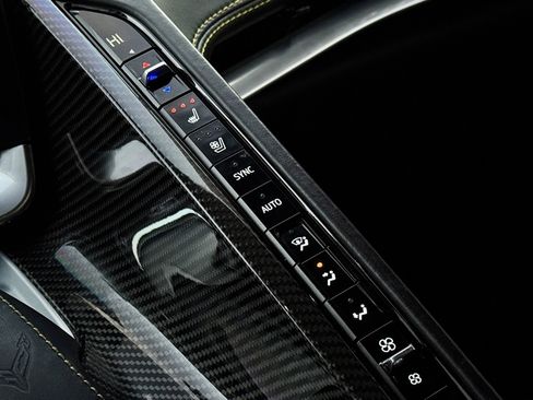 Used 2023 Chevrolet Corvette Z06 w/ Z07 Performance Package image 31