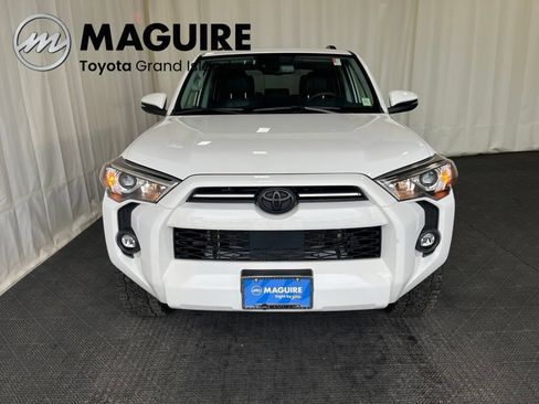 Used 2021 Toyota 4Runner SR5 Premium w/ Moonroof Package AWD/4WD image 34