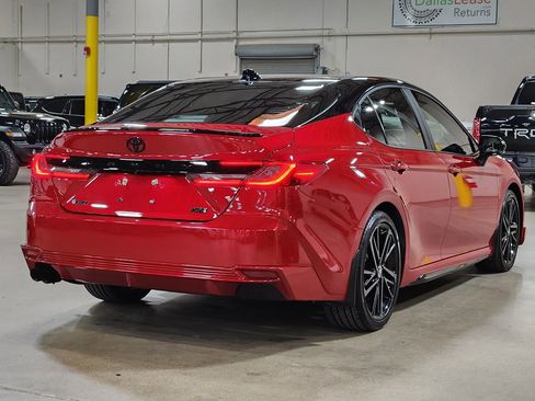 Used 2025 Toyota Camry XSE image 7