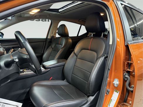 Used 2024 Nissan Sentra SR w/ SR Premium Package image 12