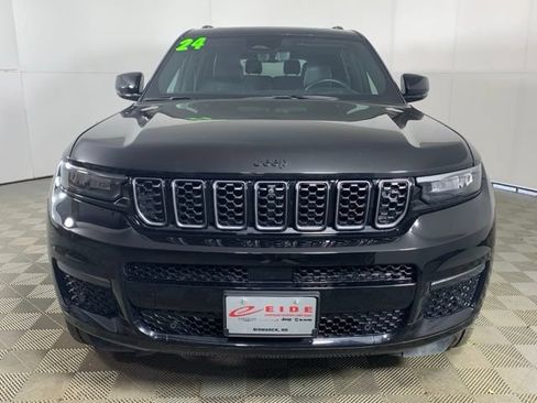 Used 2024 Jeep Grand Cherokee L Summit w/ Rear Seat Video Group I AWD/4WD image 12