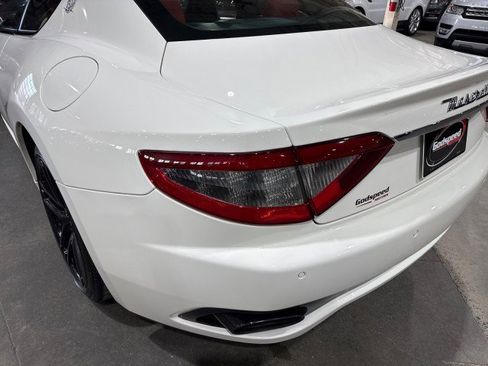 Used 2015 Maserati GranTurismo Sport image 44