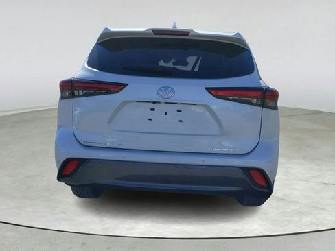 Used 2021 Toyota Highlander Limited image 5