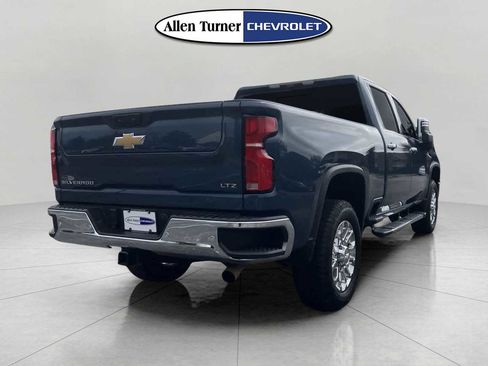 Used 2024 Chevrolet Silverado 2500 LTZ w/ LTZ Plus Package image 4
