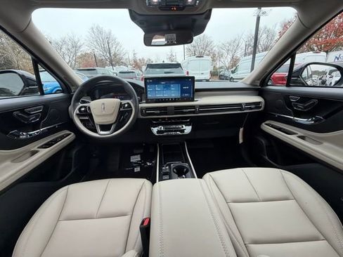 New 2026 Lincoln Corsair Premiere image 11