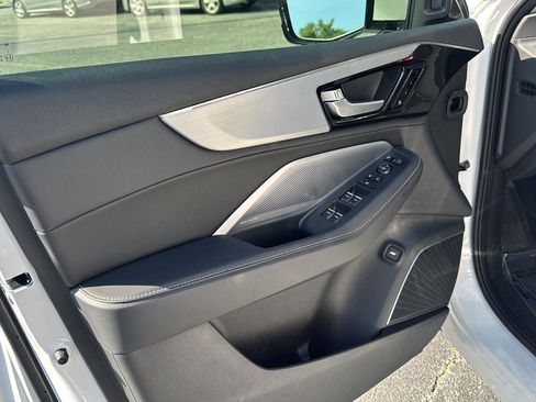 Certified 2026 Acura MDX FWD w/ Technology Package image 19