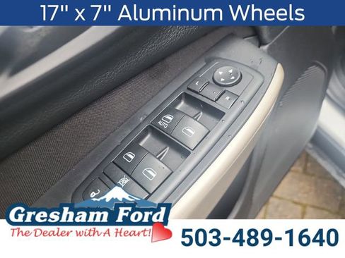 Used 2017 Jeep Cherokee Sport FWD image 14