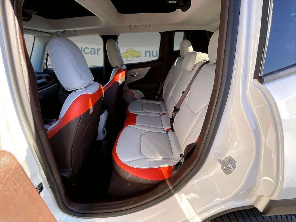 Used 2017 Jeep Renegade Limited AWD/4WD image 15