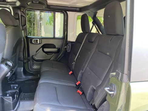 Used 2020 Jeep Wrangler Unlimited Sport image 36