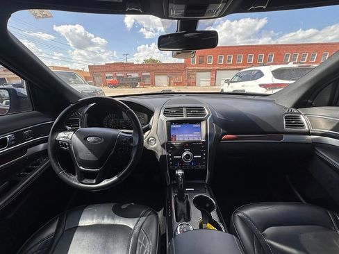Used 2019 Ford Explorer Platinum AWD/4WD image 20