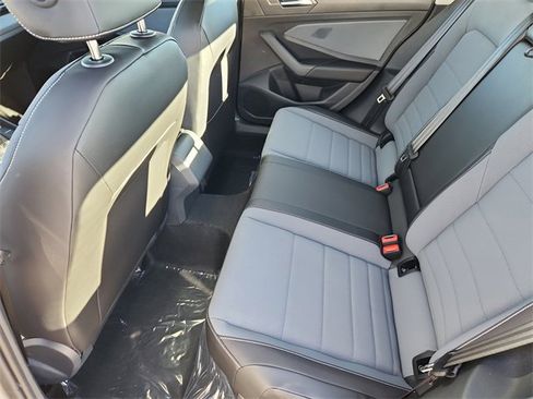 New 2026 Volkswagen Jetta SE image 8