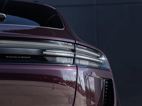 Certified 2024 Porsche Macan Turbo Electric AWD/4WD image 14