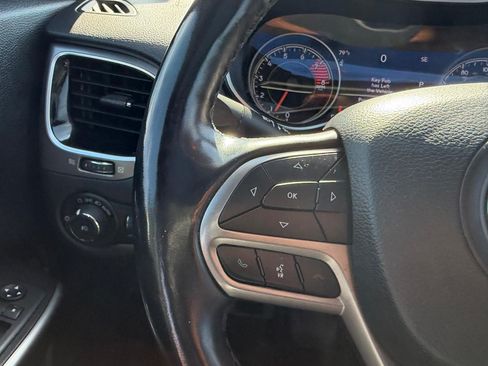 Used 2021 Jeep Cherokee Limited AWD/4WD image 14