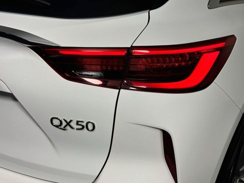 Used 2021 INFINITI QX50 Luxe FWD image 34