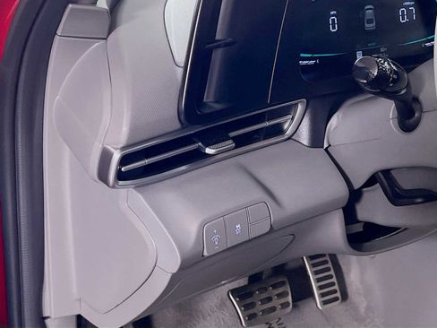 Certified 2025 Hyundai Elantra Sport FWD image 10