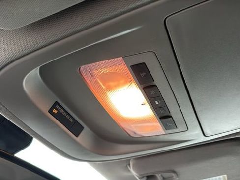 Used 2018 Chevrolet Colorado LT image 25