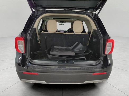 Used 2020 Ford Explorer XLT w/ Equipment Group 202A image 15