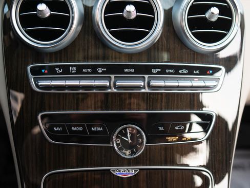 Used 2021 Mercedes-Benz C 300 Sedan image 34