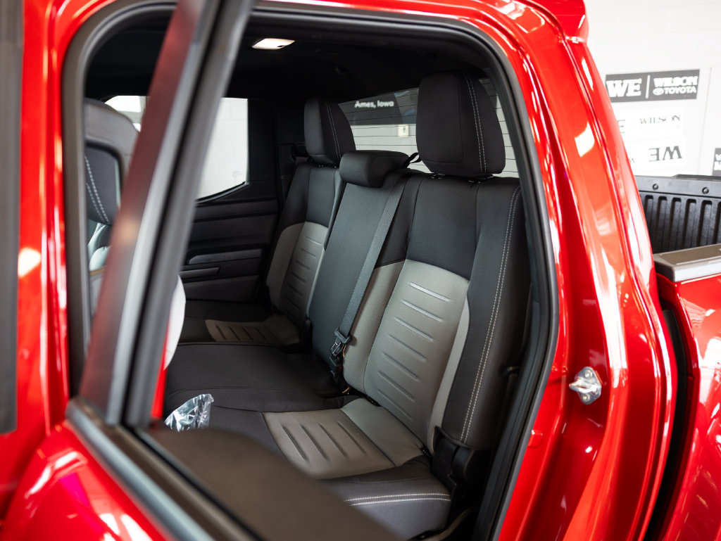 Certified 2025 Toyota Tacoma TRD Off-Road AWD/4WD image 11