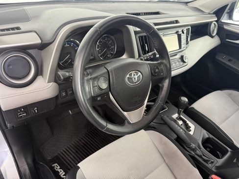 Used 2016 Toyota RAV4 XLE AWD/4WD image 17