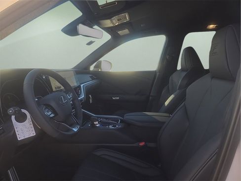 New 2026 Lexus TX 500h AWD image 18