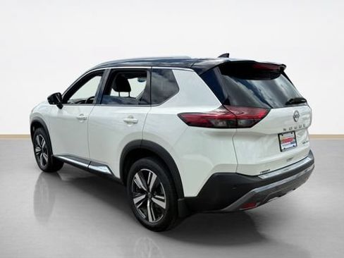 Used 2023 Nissan Rogue SL AWD/4WD image 4