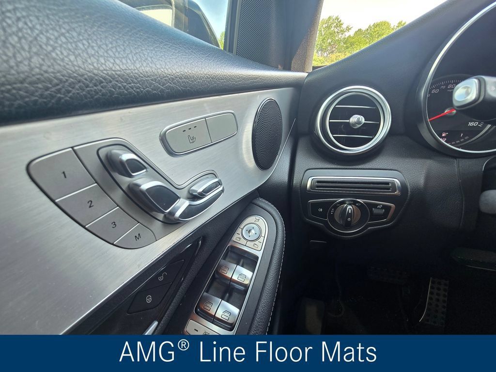 Used 2019 Mercedes-Benz GLC 300 4MATIC image 20