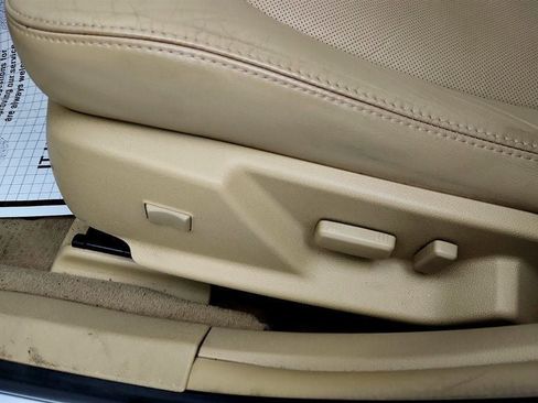 Used 2011 Cadillac CTS Luxury image 12