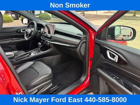 Used 2024 Jeep Compass Trailhawk AWD/4WD image 12