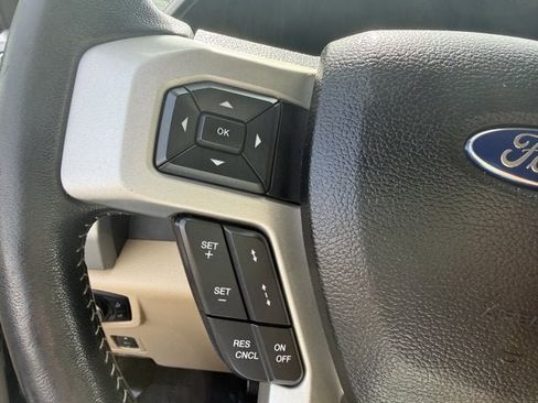Used 2017 Ford F250 Lariat w/ Lariat Ultimate Package AWD/4WD image 21