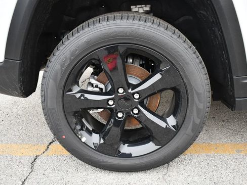 New 2025 Jeep Grand Cherokee Limited w/ Black Appearance Package image 7