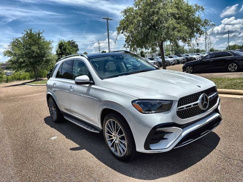 New 2026 Mercedes-Benz GLE 450 4MATIC image 11