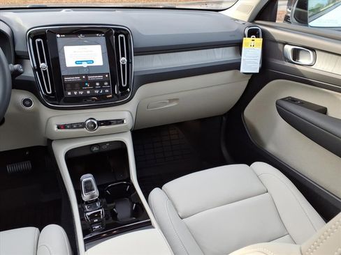 New 2026 Volvo XC40 B4 Plus w/ Climate Package image 10