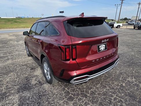Used 2022 Kia Sorento EX FWD image 5